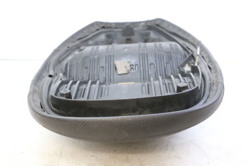 photo de ZITJE HONDA FES S-WING SWING ABS 125 (2007 - 2015) - Kenmerkende details