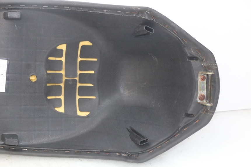 photo de ZITSEL PEUGEOT KISBEE 2T 50 (2010 - 2017) - Zoom op componenten