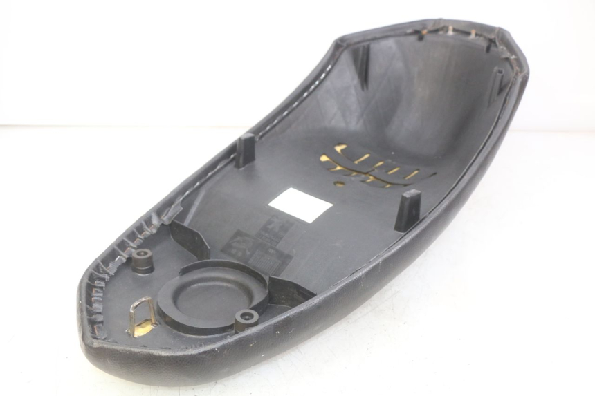 photo de ZITSEL PEUGEOT KISBEE 2T 50 (2010 - 2017) - Gecontroleerd onderdeel