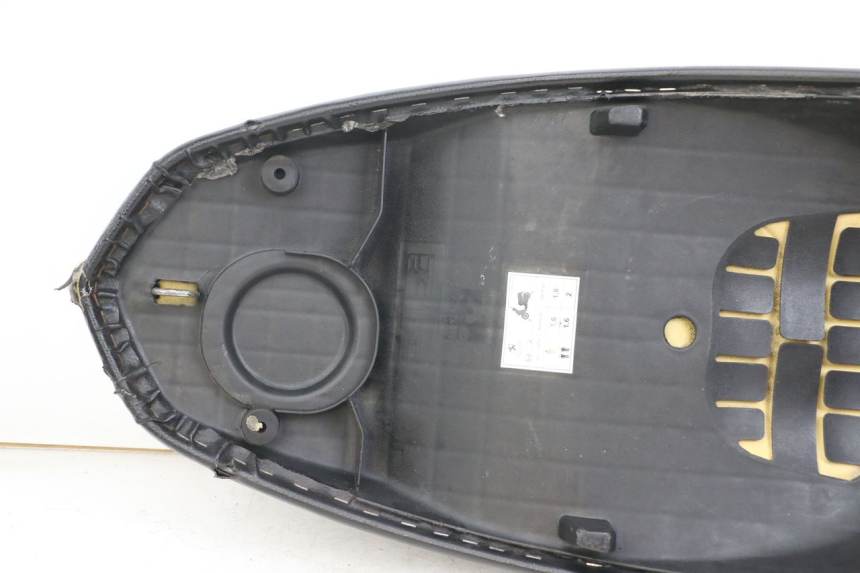 photo de ZITSEL PEUGEOT KISBEE 2T 50 (2018 - 2022) - Gecontroleerd onderdeel