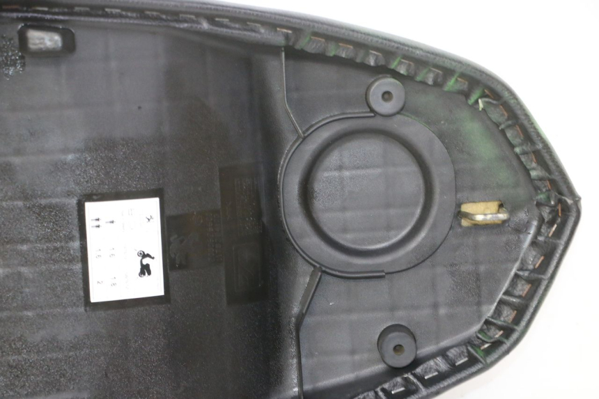 photo de ZITSEL PEUGEOT KISBEE 2T 50 (2010 - 2017) - Zoom op componenten