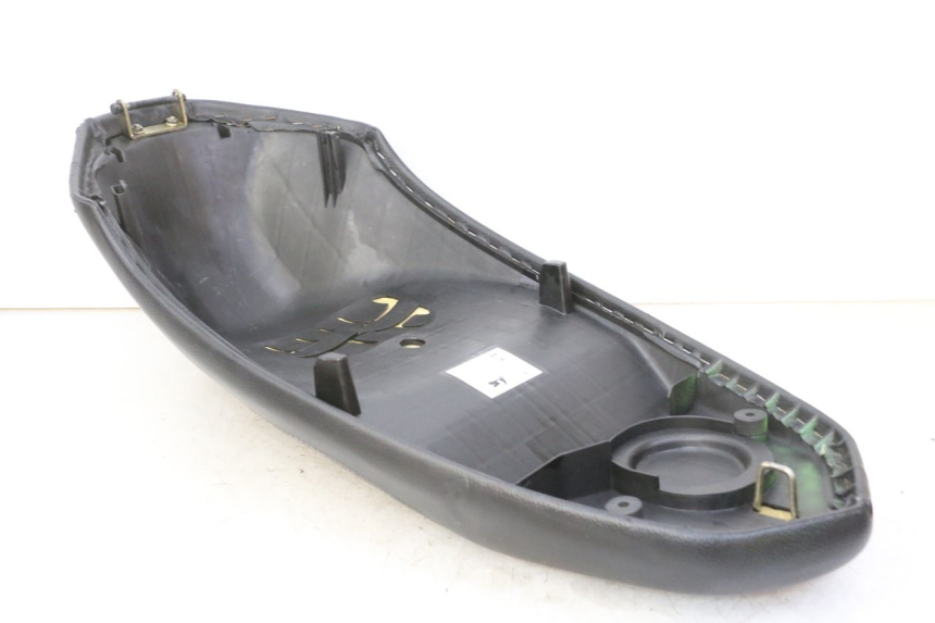 photo de ZITSEL PEUGEOT KISBEE 2T 50 (2010 - 2017) - Bevestigingspunten