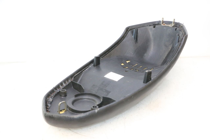 photo de ZITSEL PEUGEOT KISBEE 2T 50 (2010 - 2017) - Bevestigingspunten