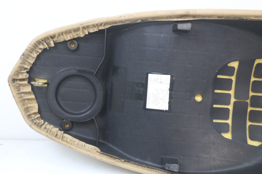 photo de ZITSEL PEUGEOT KISBEE 4T 50 (2010 - 2017) - Markeringen en referenties