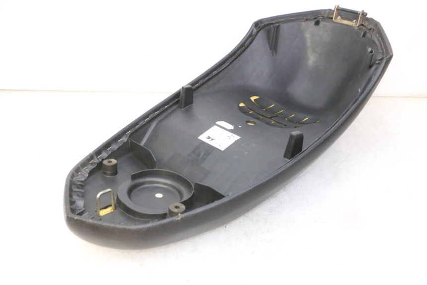 photo de ZITSEL PEUGEOT KISBEE 4T 50 (2018 - 2022) - Bevestigingspunten