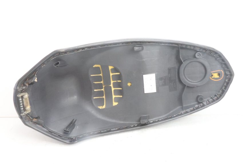 photo de ZITSEL PEUGEOT KISBEE 4T 50 (2010 - 2017) - Gecontroleerd onderdeel
