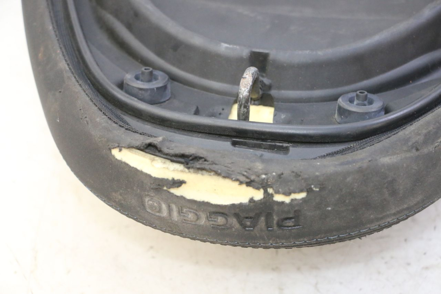photo de ZITJE PIAGGIO MP3 HPE 310 (2024 - 2025) - Detail van het onderdeel