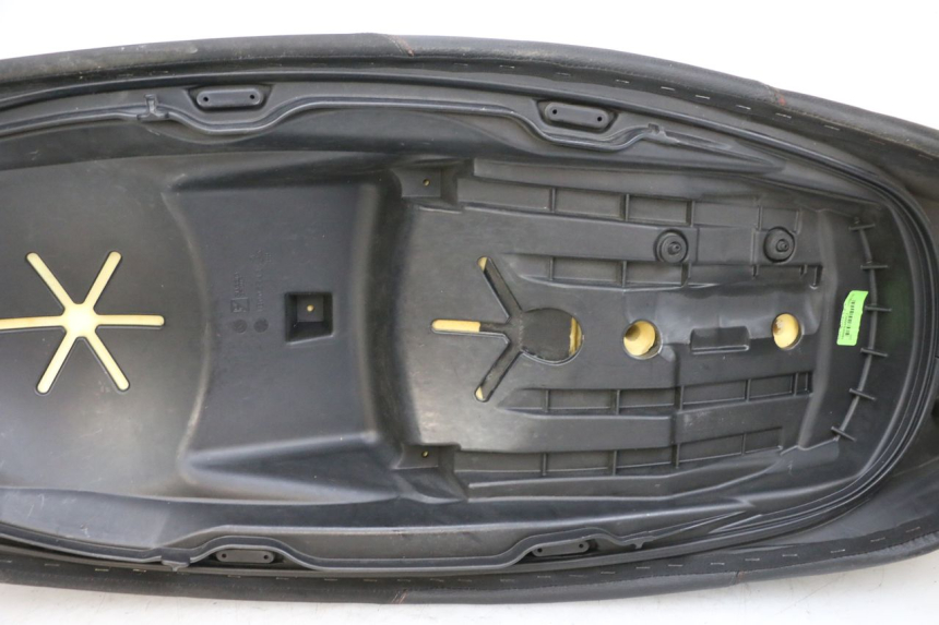 photo de ZITSEL PIAGGIO MP3 HPE 350 (2018 - 2020) - Markeringen en referenties