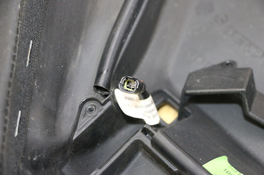 photo de ZITSEL PIAGGIO MP3 HPE 300 (2019 - 2026) - Staat van het oppervlak