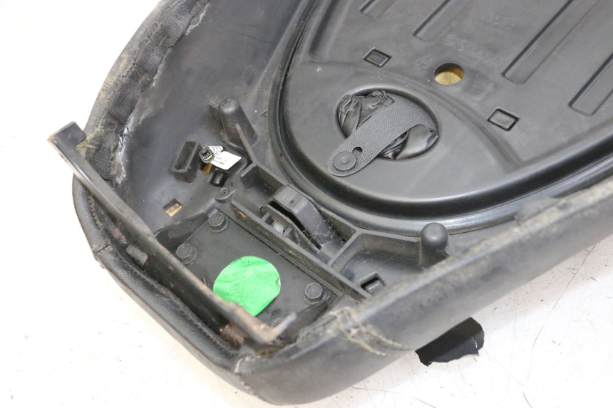 photo de ZITSEL PIAGGIO MP3 LT 400 (2007 - 2012) - Detail van het onderdeel