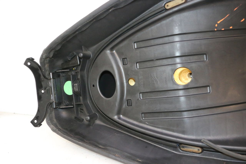 photo de ZITSEL PIAGGIO MP3 LT 400 (2007 - 2012) - Zoom op gebruiksstaat