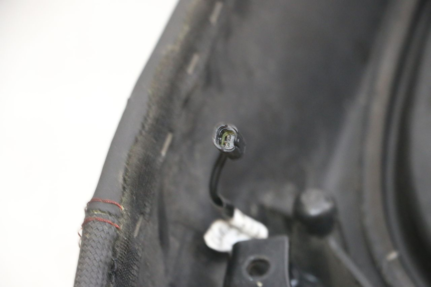 photo de ZITSEL PIAGGIO MP3 RL 250 (2006 - 2010) - Zoom op componenten