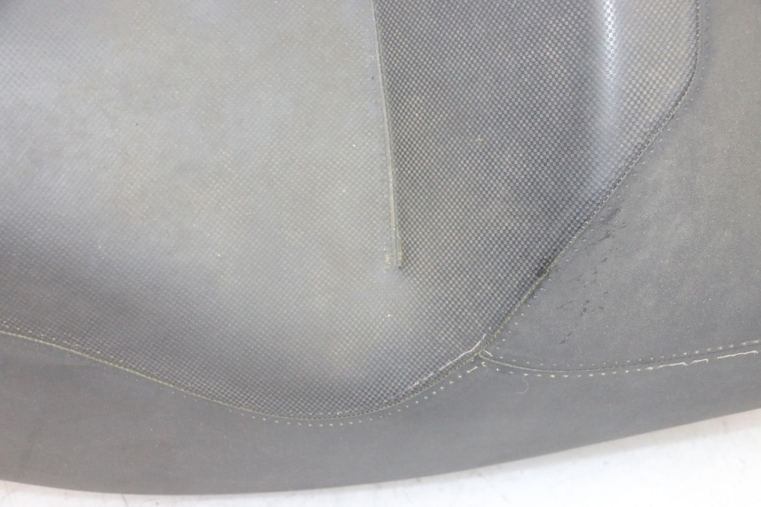 photo de ZITSEL PIAGGIO MP3 RL 250 (2006 - 2010) - Focus op structuur