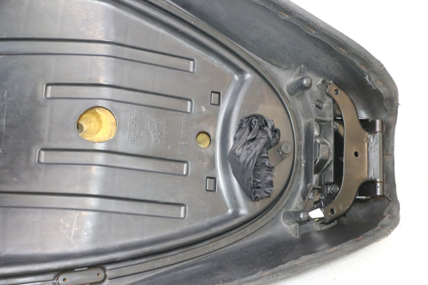 photo de ZITSEL PIAGGIO MP3 RL 250 (2006 - 2010) - Focus op structuur