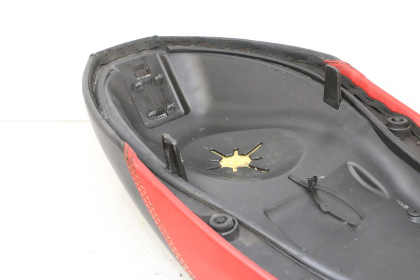 photo de ZITSEL PIAGGIO NEW TYPHOON 50 (2018 - 2021) - Visuele inspectie