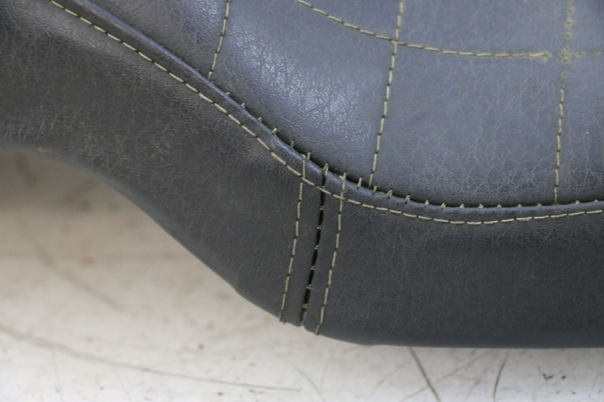 photo de ZITSEL HONDA NSR R 125 (1994 - 2003) - Detail van het onderdeel