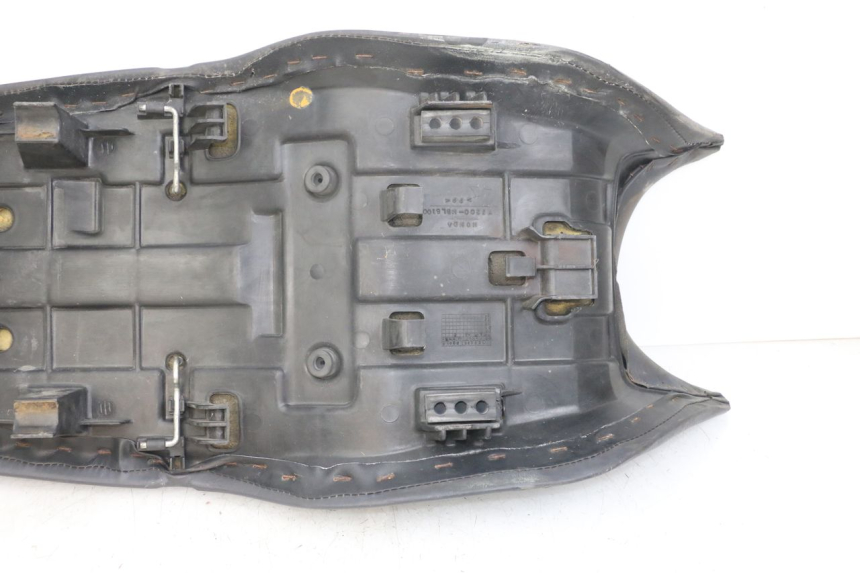 photo de ZITSEL HONDA NTV DEAUVILLE 650 (1998 - 2001) - Kenmerkende details