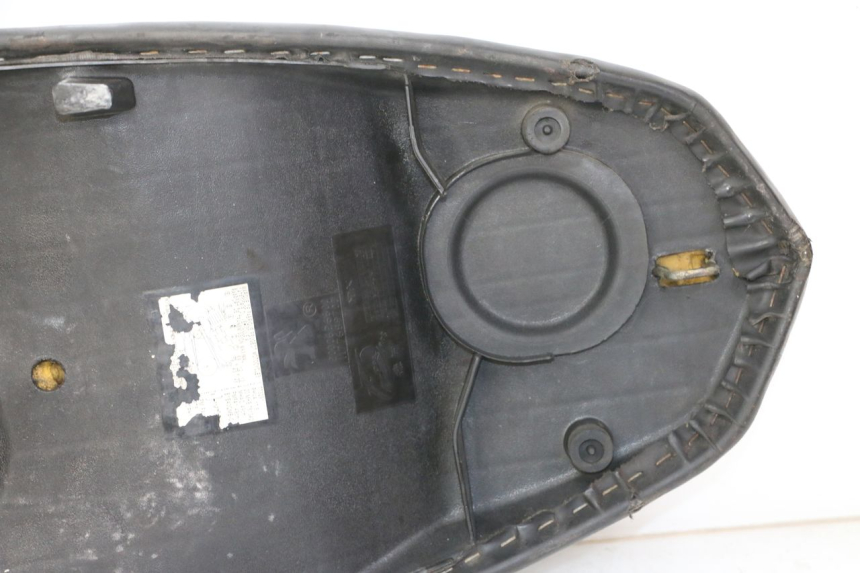 photo de ZITSEL PEUGEOT KISBEE 2T 50 (2010 - 2017) - Focus op structuur