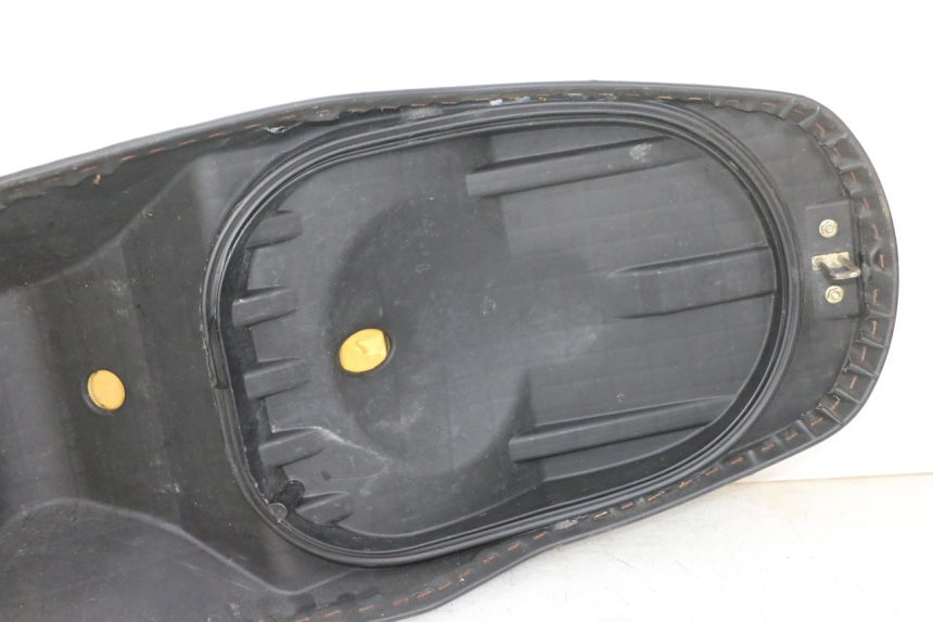 photo de ZITSEL DAELIM S1 125 (2007 - 2016) - Bevestigingspunten