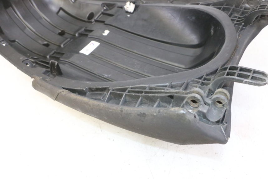 photo de ZITSEL PEUGEOT SATELIS 125 (2013 - 2018) - Visuele inspectie