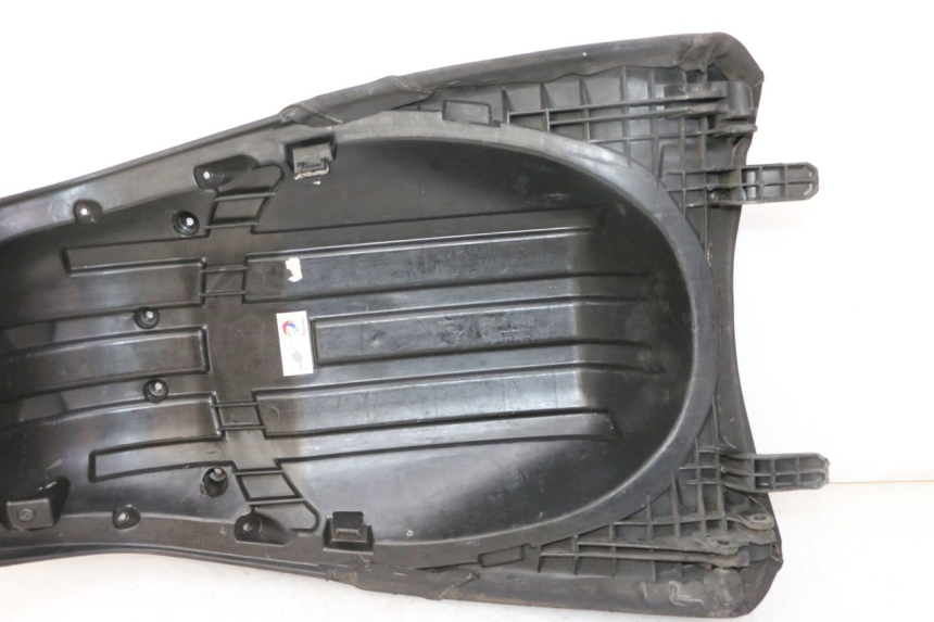 photo de ZITSEL PEUGEOT SATELIS 125 (2013 - 2018) - Focus op structuur