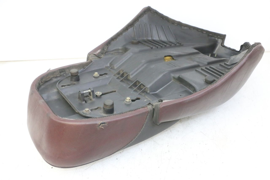 photo de ZITSEL APRILIA SCARABEO GT TOURING 125 (1999 - 2005) - Zoom op gebruiksstaat