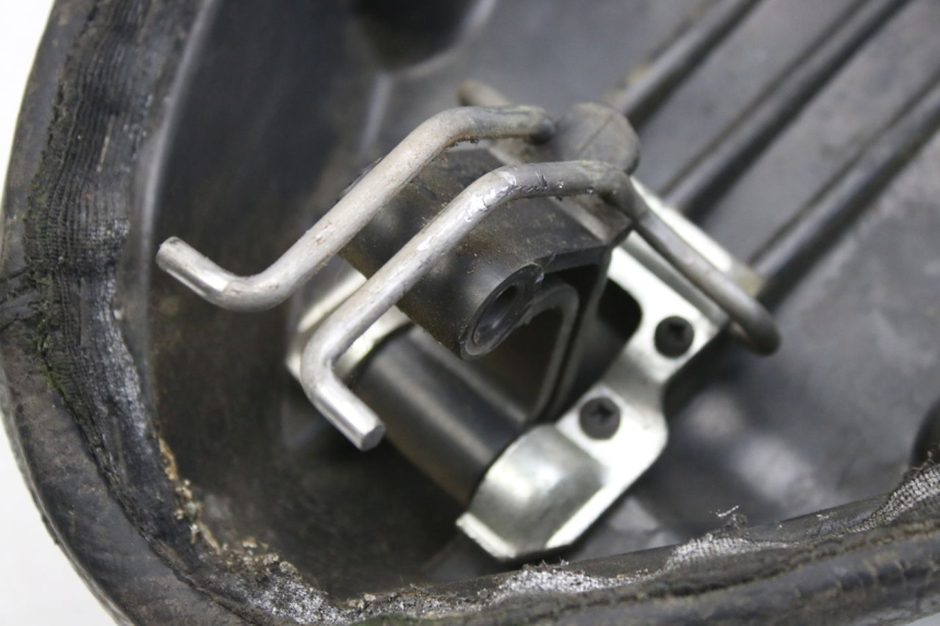 photo de ZITSEL APRILIA SCARABEO 100 (2003 - 2012) - Zoom op gebruiksstaat