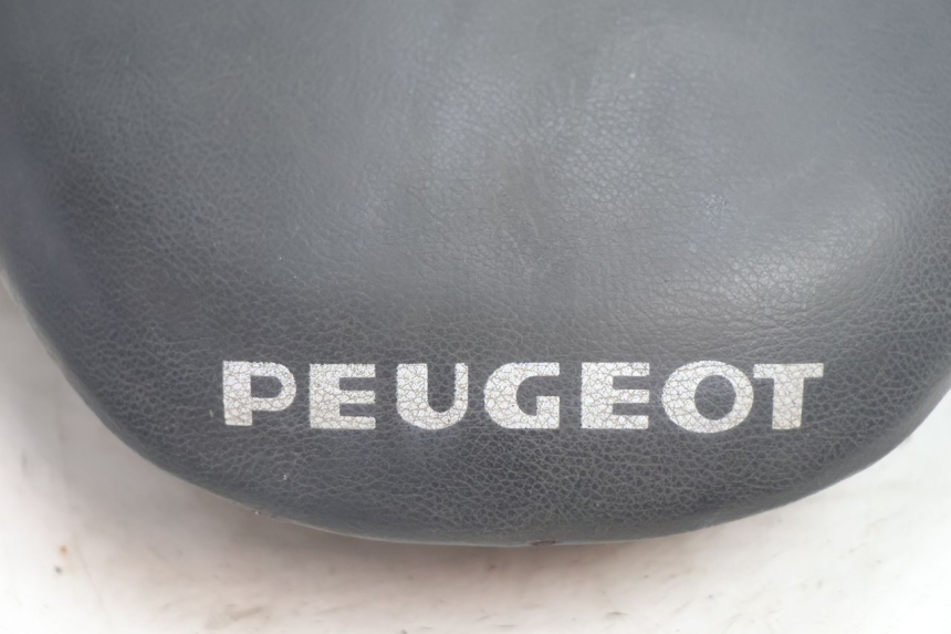 photo de ZIT PEUGEOT TREKKER 50 (1995 - 2004) - Zoom op componenten