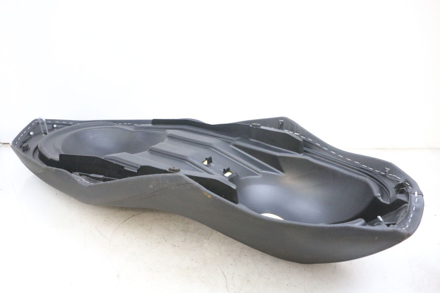 photo de ZITSEL YAMAHA TRICITY 300 (2020 - 2024) - Bevestigingspunten