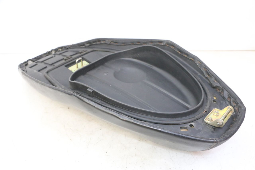 photo de ZITSEL PEUGEOT V-CLIC VCLIC 50 (2007 - 2013) - Bevestigingspunten