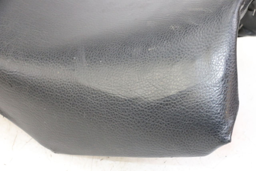 photo de ZITSEL YAMAHA FZS FAZER 600 (2001 - 2003) - Focus op structuur