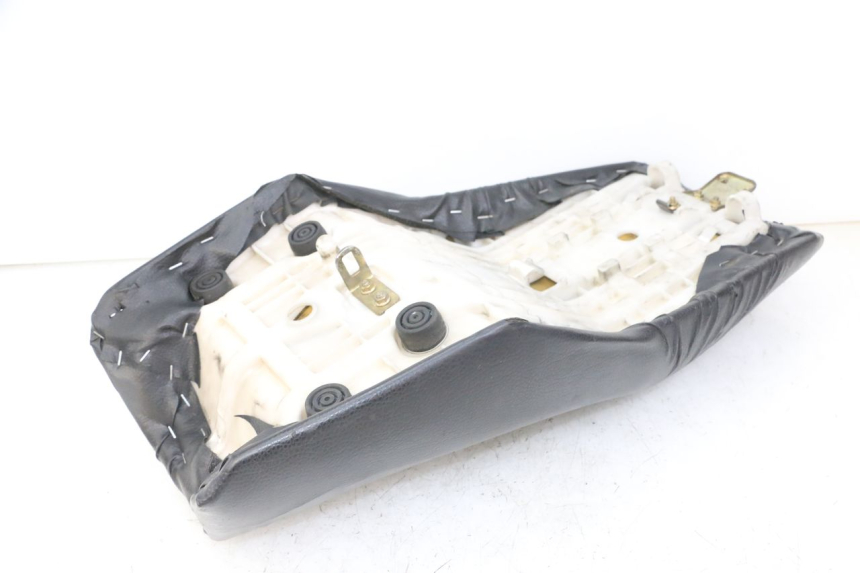 photo de ZITSEL YAMAHA FZS FAZER 600 (2001 - 2003) - Staat van het oppervlak