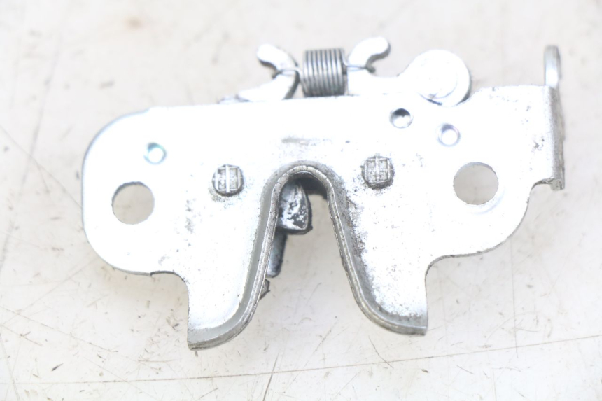 photo de ZADELSLOT PEUGEOT KISBEE 4T 50 (2018 - 2022) - Zoom op gebruiksstaat