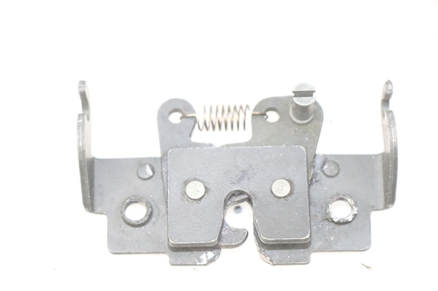 photo de ZADELSLOT PIAGGIO MP3 LT 300 (2010 - 2016) - Zoom op gebruiksstaat