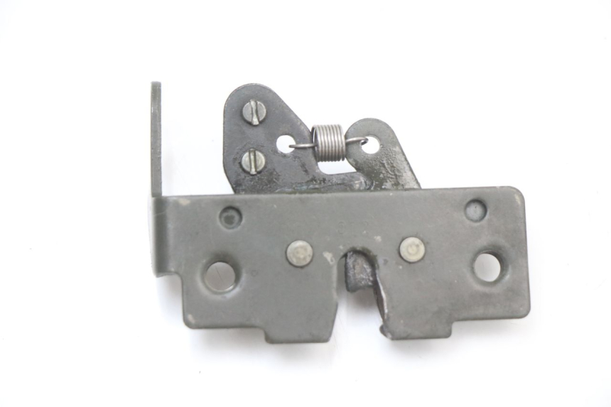 photo de ZADELSLOT PIAGGIO X10 125 (2012 - 2017) - Detail van het onderdeel