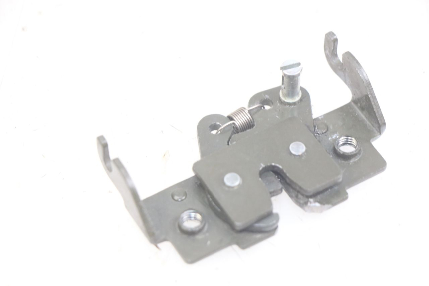 photo de ZADELSLOT PIAGGIO X8 125 (2004 - 2007) - Detail van het onderdeel