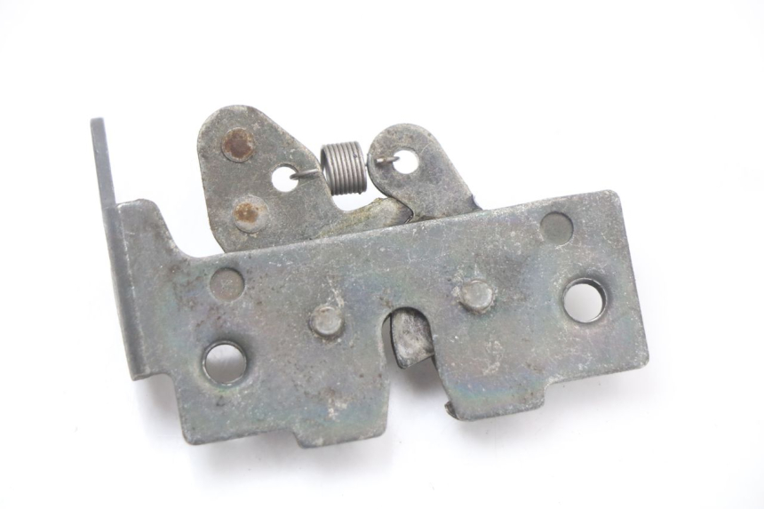 photo de ZADELSLOT PIAGGIO X8 125 (2004 - 2007) - Detail van het onderdeel