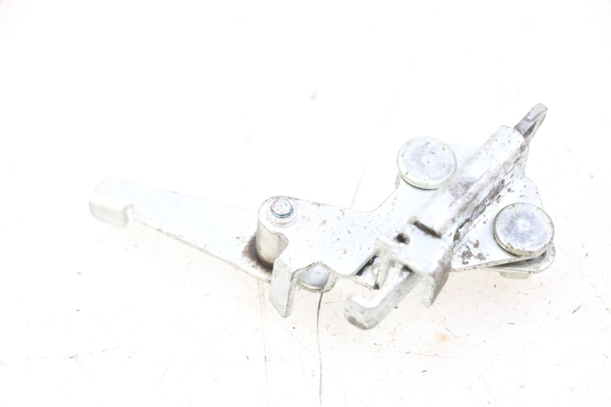 photo de ZADELSLOT YAMAHA FZ1 FAZER 1000 (2007 - 2009) - Detail van het onderdeel