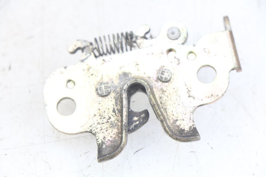 photo de ZADELSLOT PEUGEOT CITYSTAR 125 (2011 - 2017) - Detail van het onderdeel