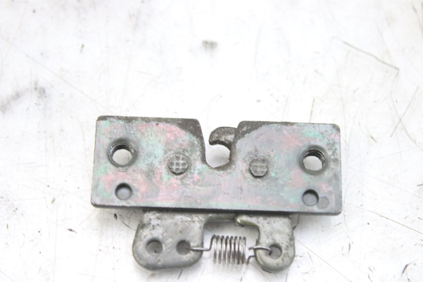 photo de ZADELSLOT PEUGEOT ELYSTAR 50 (2002 - 2014) - Detail van het onderdeel