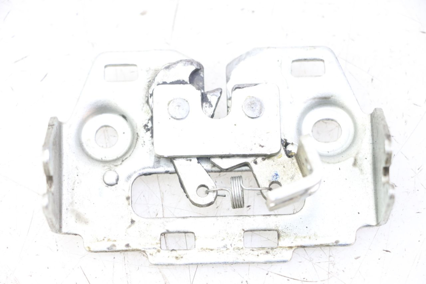 photo de ZADELSLOT HONDA FORZA 125 (2021 - 2025) - Detail van het onderdeel