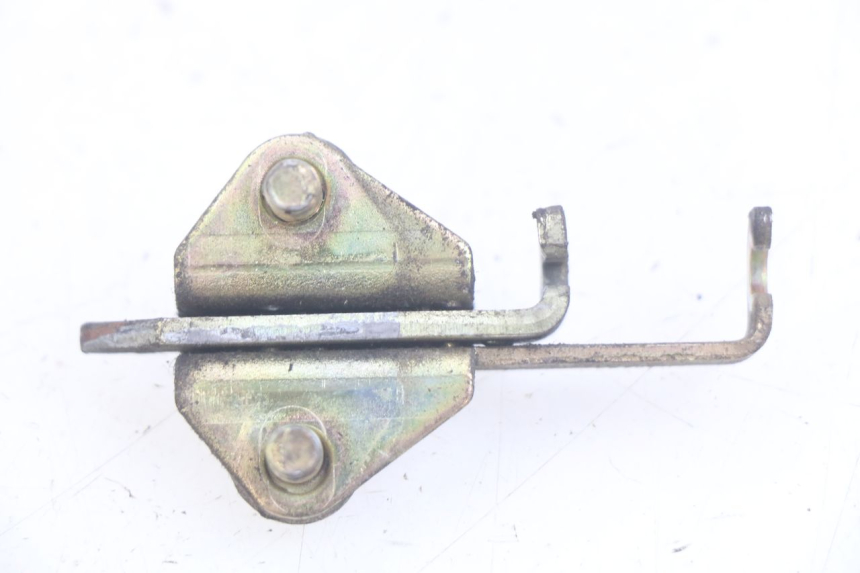 photo de ZADELSLOT YAMAHA FZS FAZER 600 (1998 - 2001) - Detail van het onderdeel