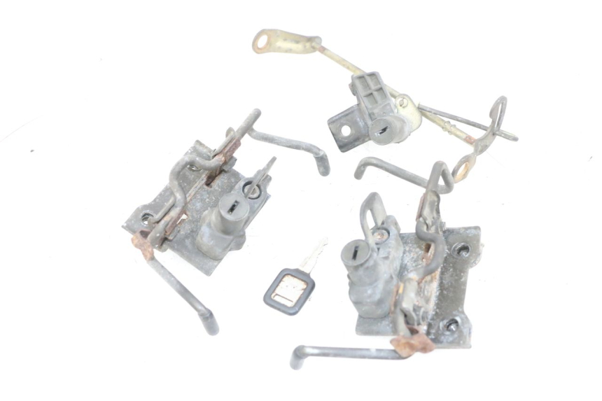 photo de ZADELSLOT KAWASAKI GPX R WARBIRD 600 (1988 - 1993) - Detail van het onderdeel