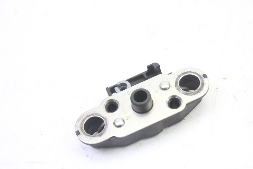 photo de ZADELSLOT SUZUKI GSR 750 (2011 - 2017) - Detail van het onderdeel