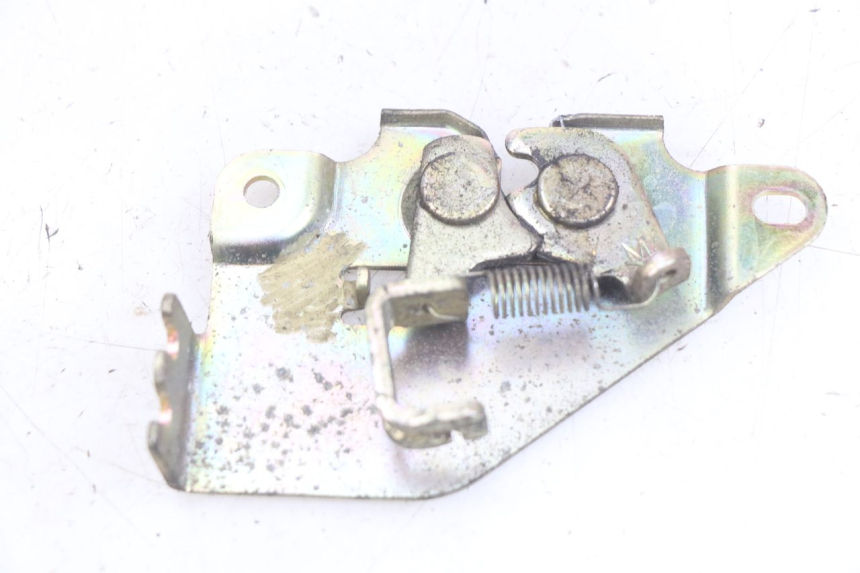 photo de ZADELSLOT SYM GTS EFI 125 (2012 - 2016) - Detail van het onderdeel