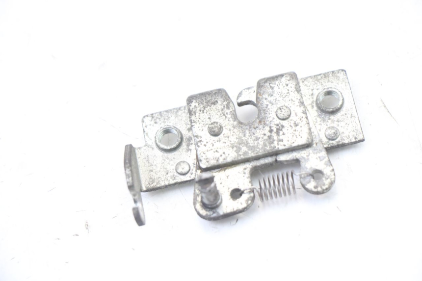 photo de ZADELSLOT HONDA FES S-WING SWING ABS 125 (2007 - 2015) - Detail van het onderdeel