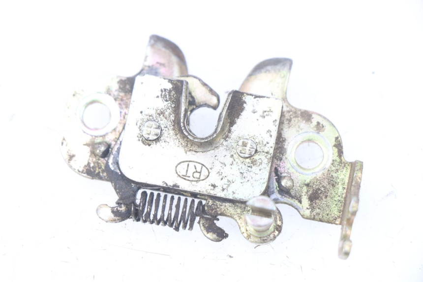 photo de ZADELSLOT PEUGEOT KISBEE 2T 50 (2010 - 2017) - Detail van het onderdeel