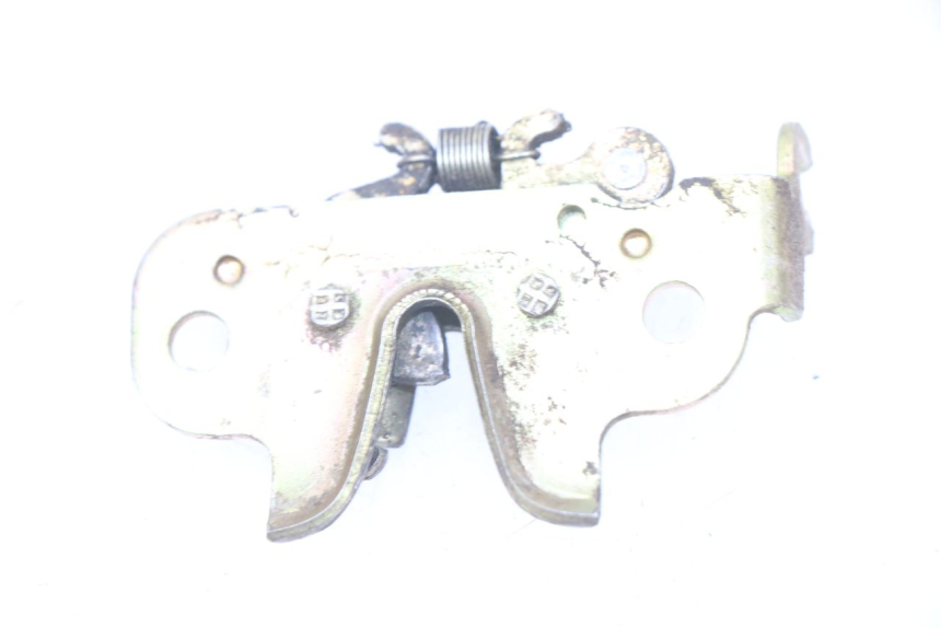 photo de ZADELSLOT PEUGEOT KISBEE 2T 50 (2010 - 2017) - Zoom op gebruiksstaat