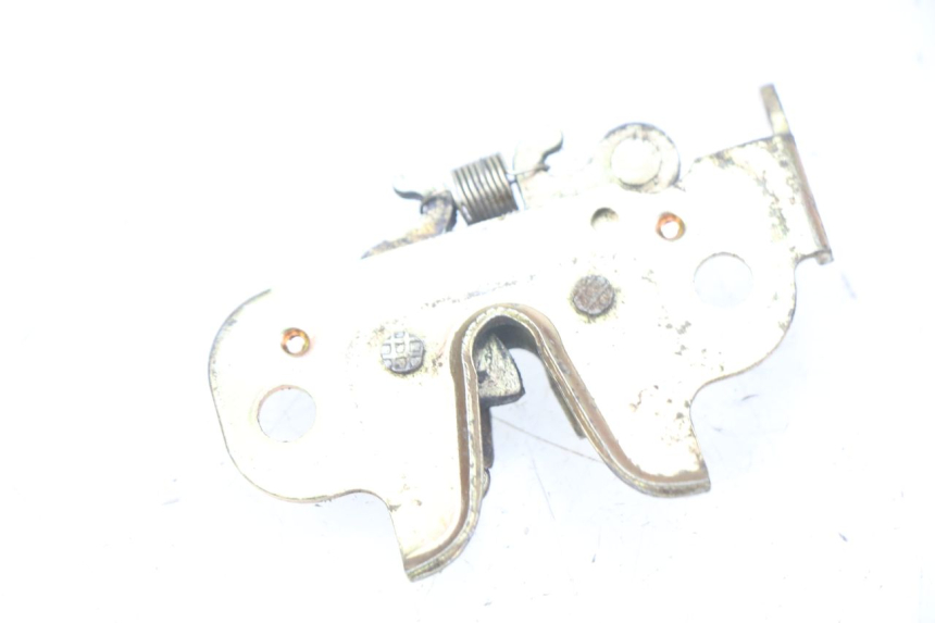 photo de ZADELSLOT PEUGEOT KISBEE 2T 50 (2010 - 2017) - Zoom op gebruiksstaat