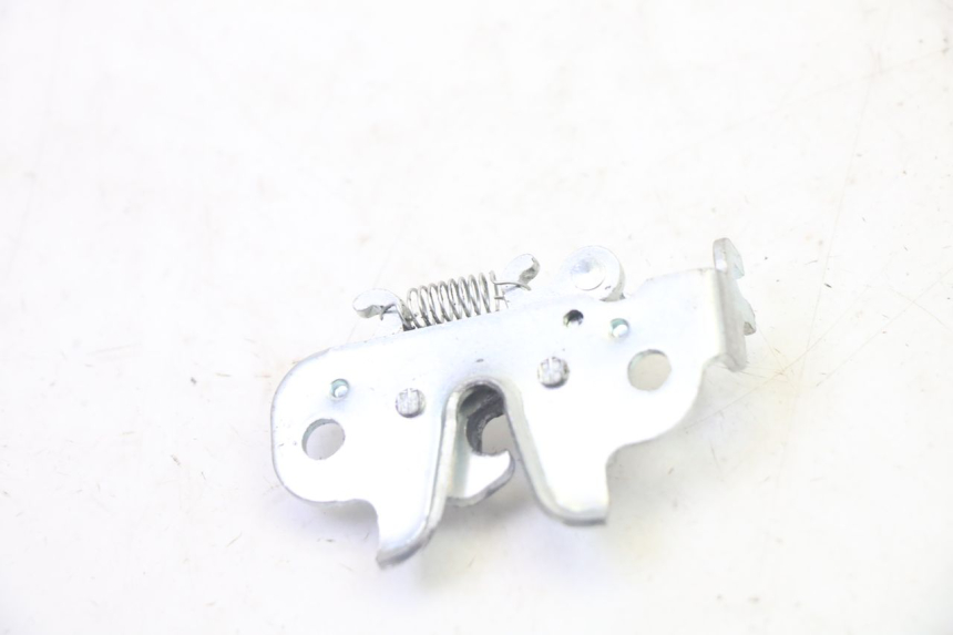 photo de ZADELSLOT PEUGEOT KISBEE 2T 50 (2010 - 2017) - Zoom op gebruiksstaat